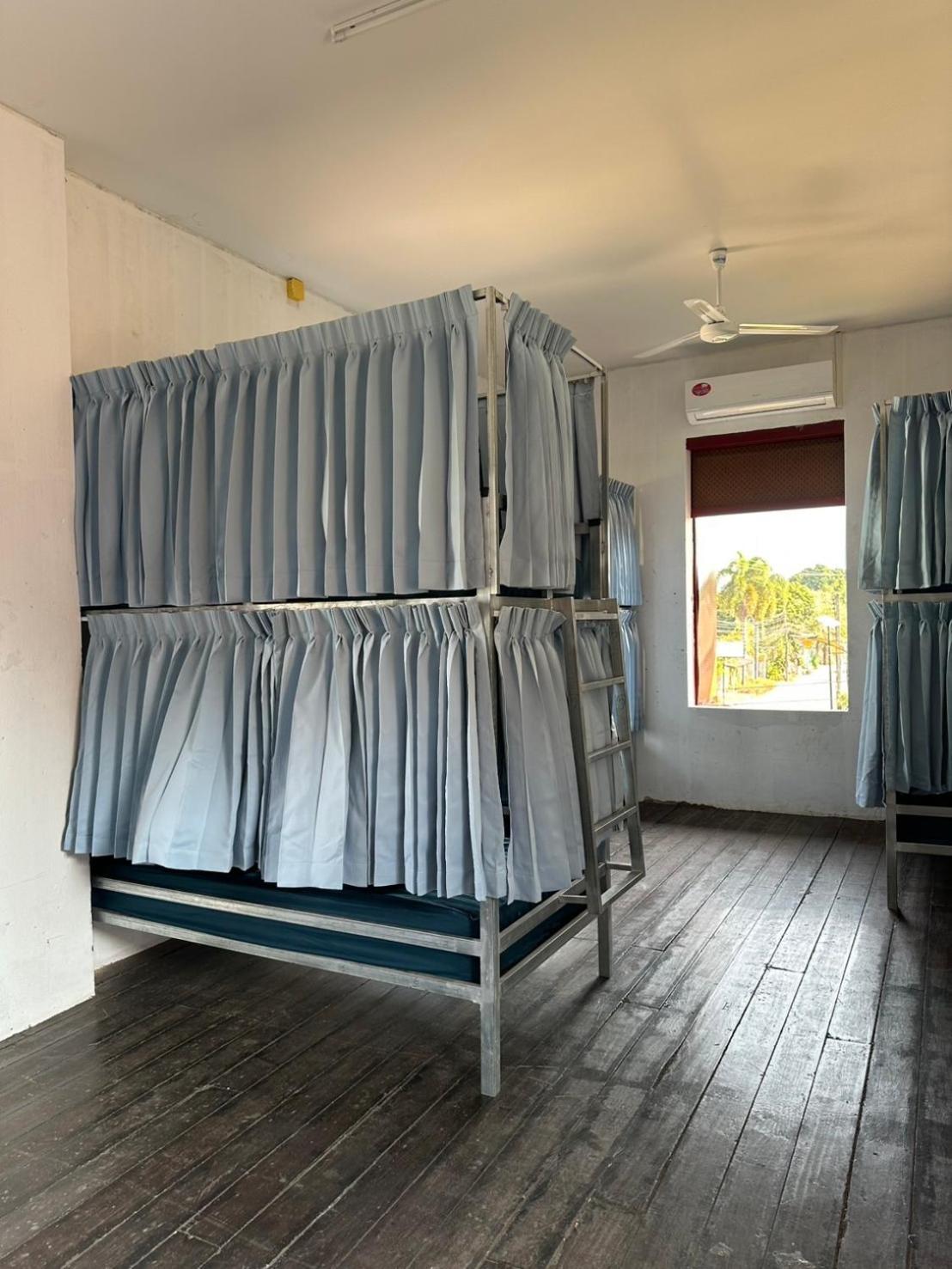 Via Thakhek Hostel & Cafe Exterior foto